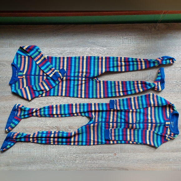 Gap vguc striped footed pajamas size 4 & 5 - Picture 2 of 16